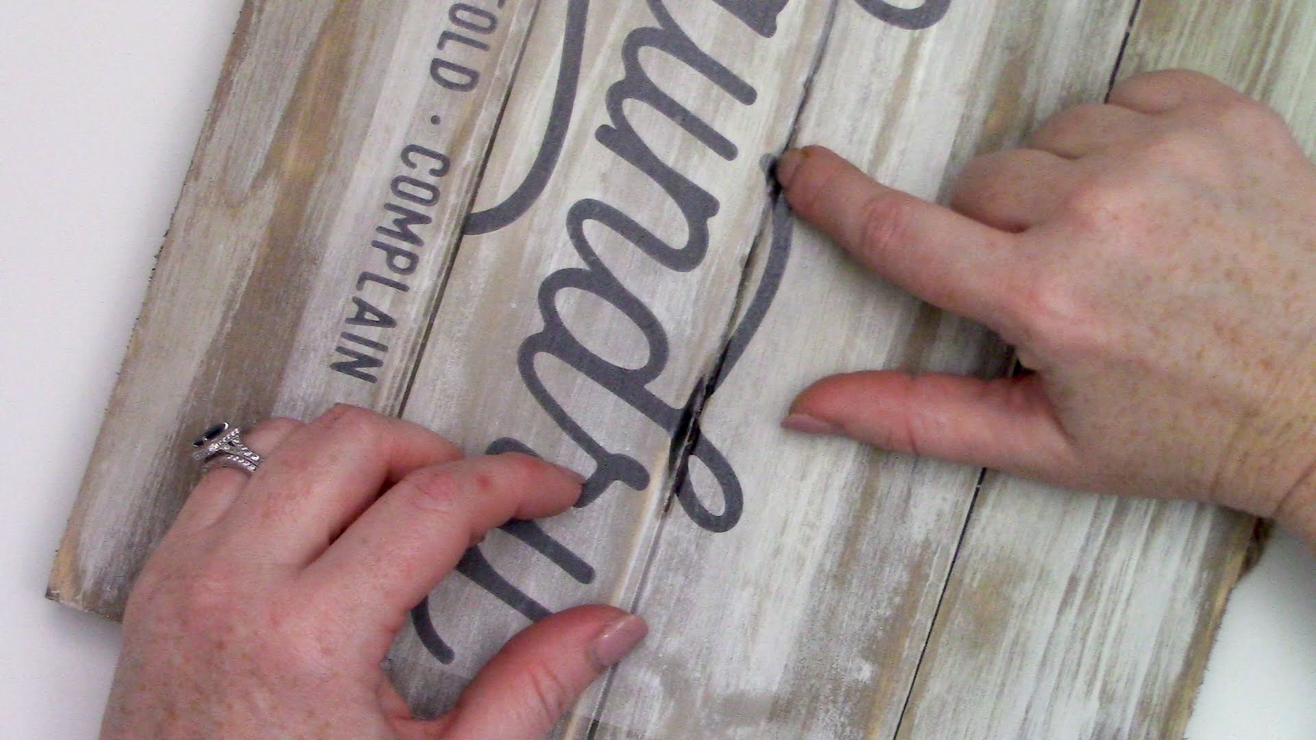 How to Apply Vinyl to Wood Signs With Slats Silhouette School