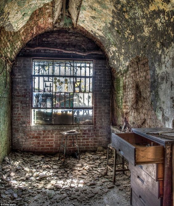 صور نادرة للسجون المهجورة وتاريخها