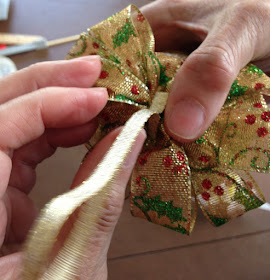 Purple Hues and Me: Easy to Make DIY Ribbon Wrapped Ornament