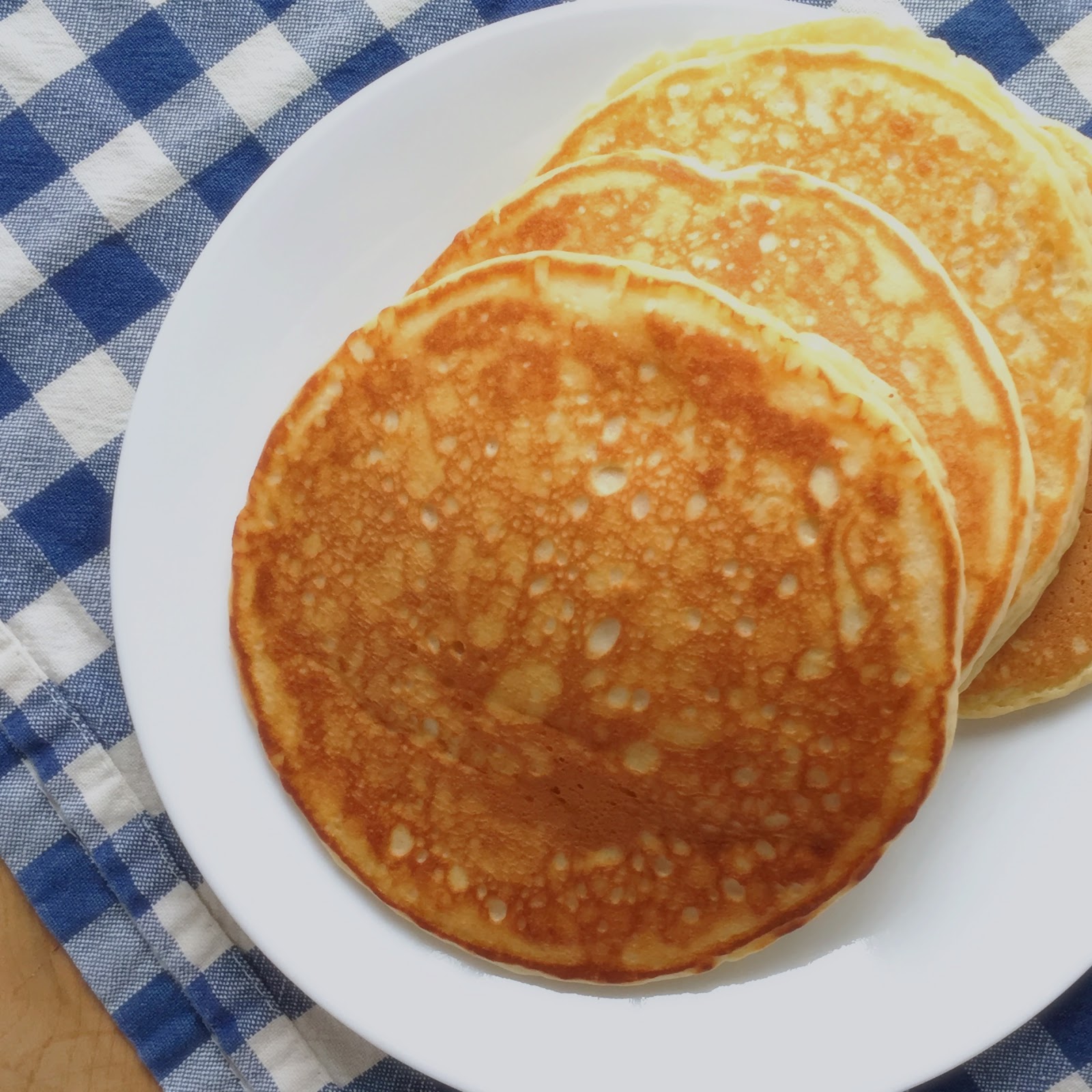 Smoke & Vanilla Light and Fluffy Pancakes