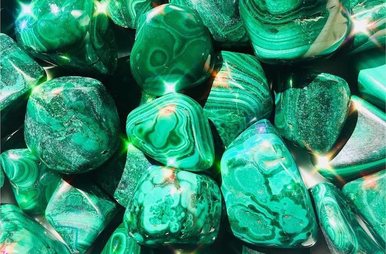 MALACHITE LA PIETRA VERDE CHE PROTEGGE E APRE IL CUORE MALACHITE LA PIETRA VERDE CHE PROTEGGE E APRE IL CUORE