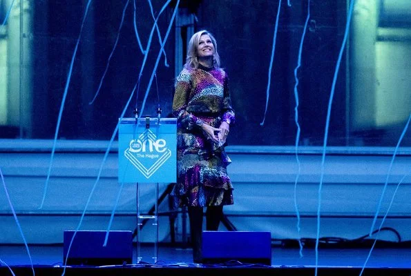 Queen Maxima wore a new dress by Indian designer Saloni Lodha. The Queen attends the One Young World 2018 Summit