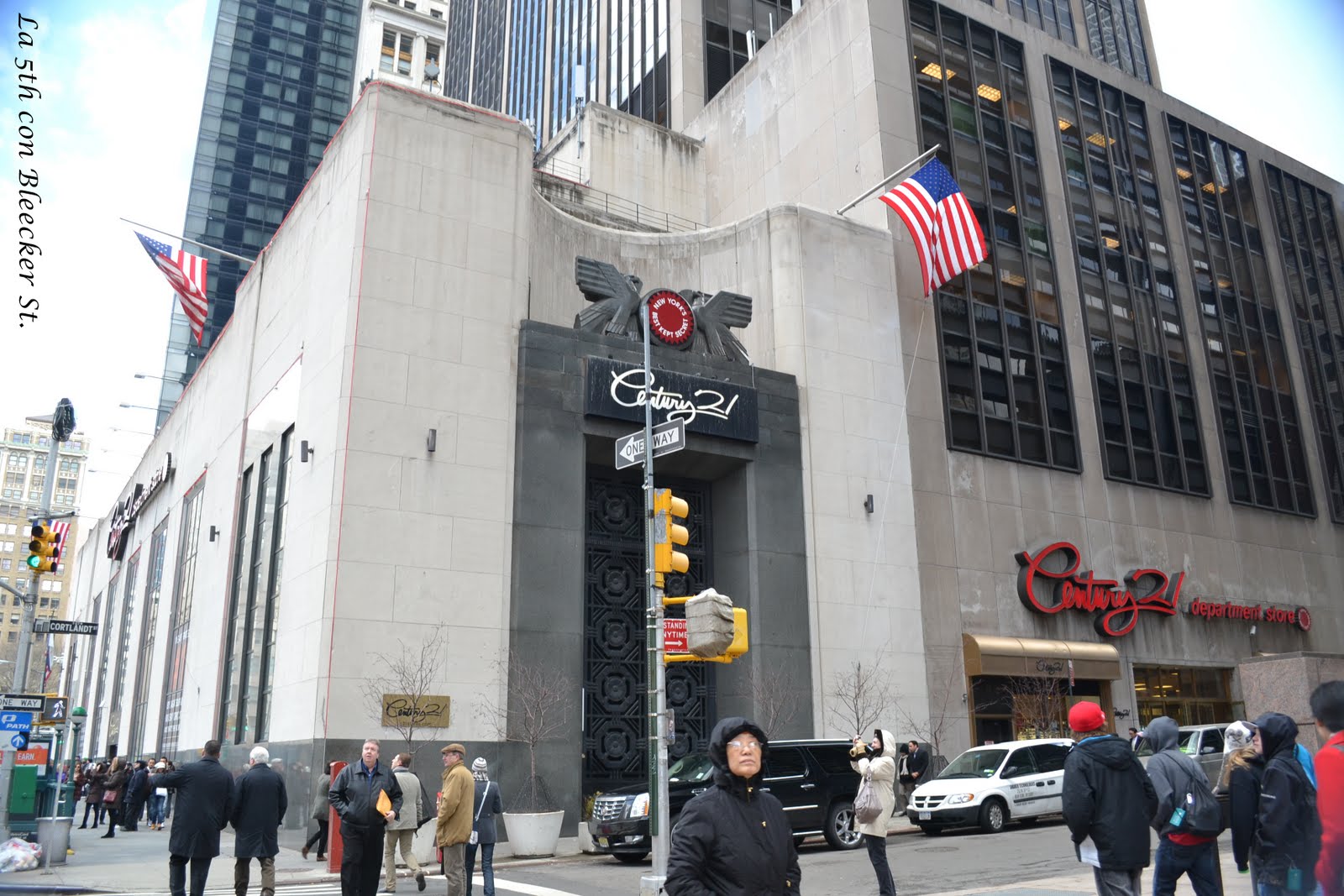 Century 21 New York, el mejor outlet Compras y guía de New York La 5th con Bleecker St.