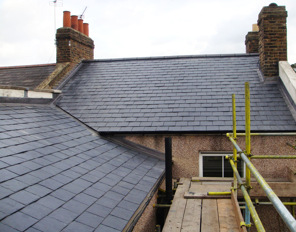 Difference between slate roofing and shingles roofing