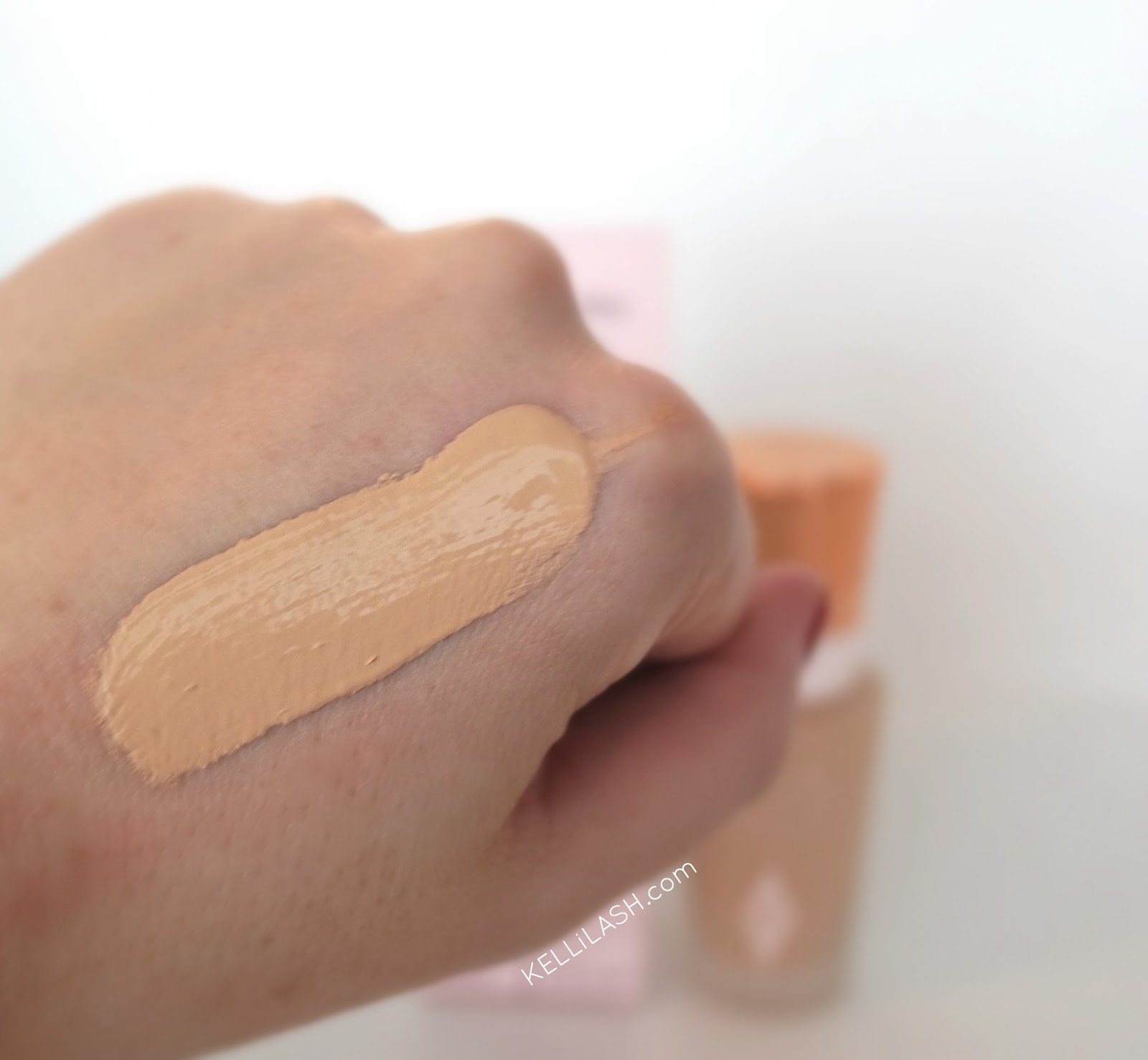 тональная основа charlotte tilbury - light wonder. Charlotte tilbury airbrush flawless foundation. Charlotte tilbury основа тон. Charlotte tilbury оттенки тонального крема. Charlotte tilbury light wonder foundation 1 fair.