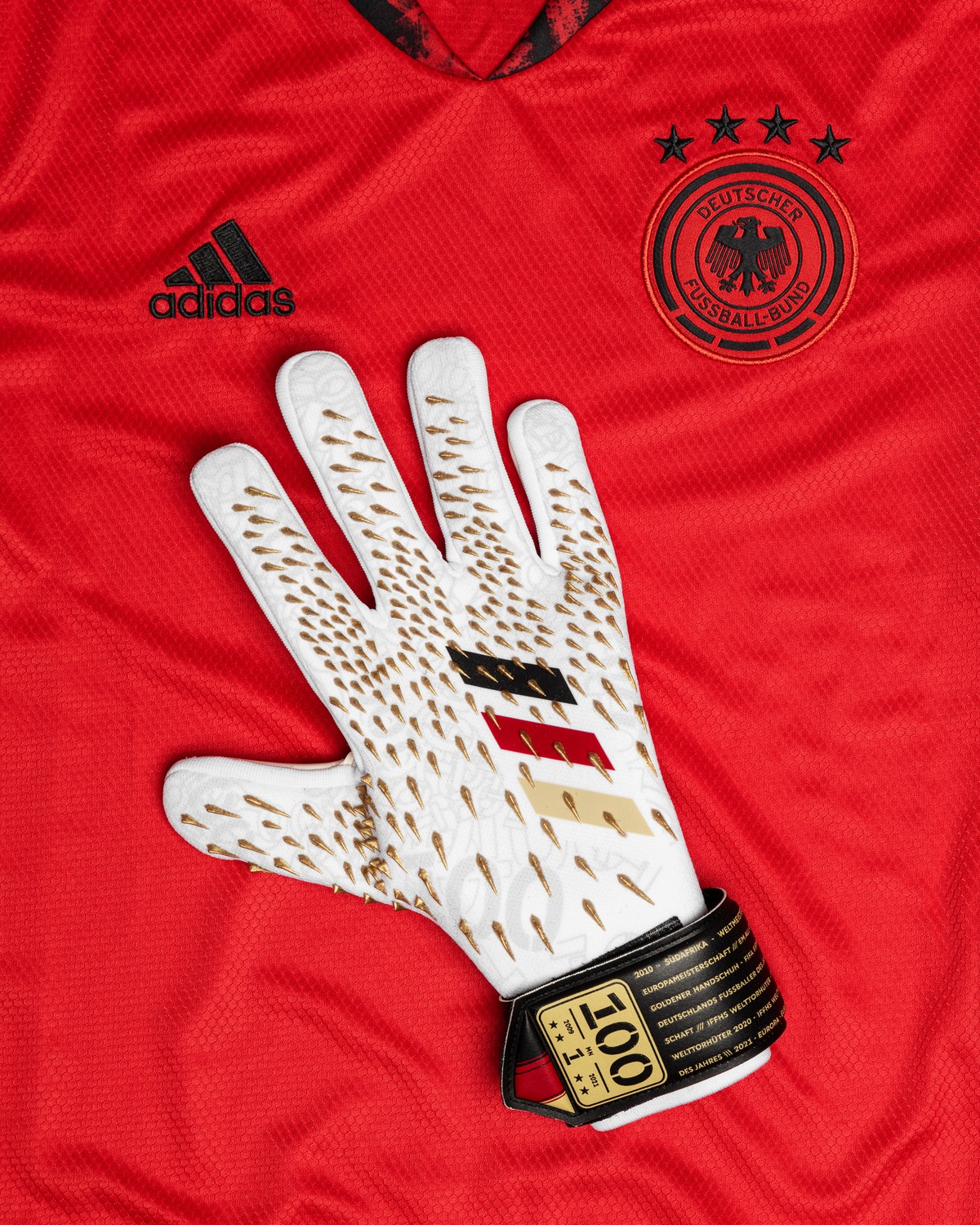 Antologi Uoverensstemmelse eksplicit Special-Edition Adidas Predator Manuel Neuer Germany Gloves Released -  Footy Headlines