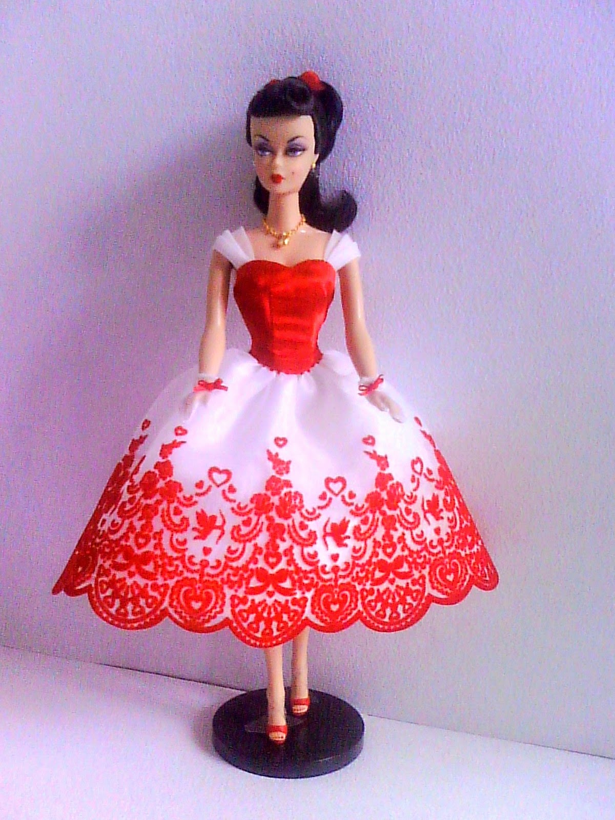 Teporingo Rojo: CUPID´S KISSES, HOLIDAY HOSTESS COLLECTION BARBIE DOLL
