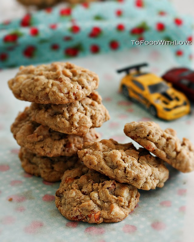 To Food with Love Peaches and Cream Oatmeal Cookies