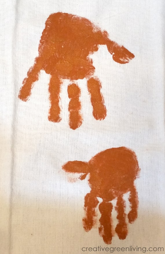 {Kids Craft} Make Acorn Handprint Kitchen Towels Creative Green Living
