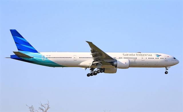 boeing 777-300er garuda indonesia