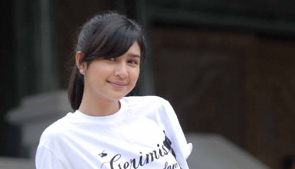 SeMeWeW: Foto Cantik Mikha Tambayong