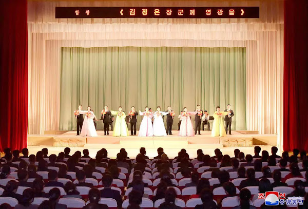 Art performance given by workers' art group
