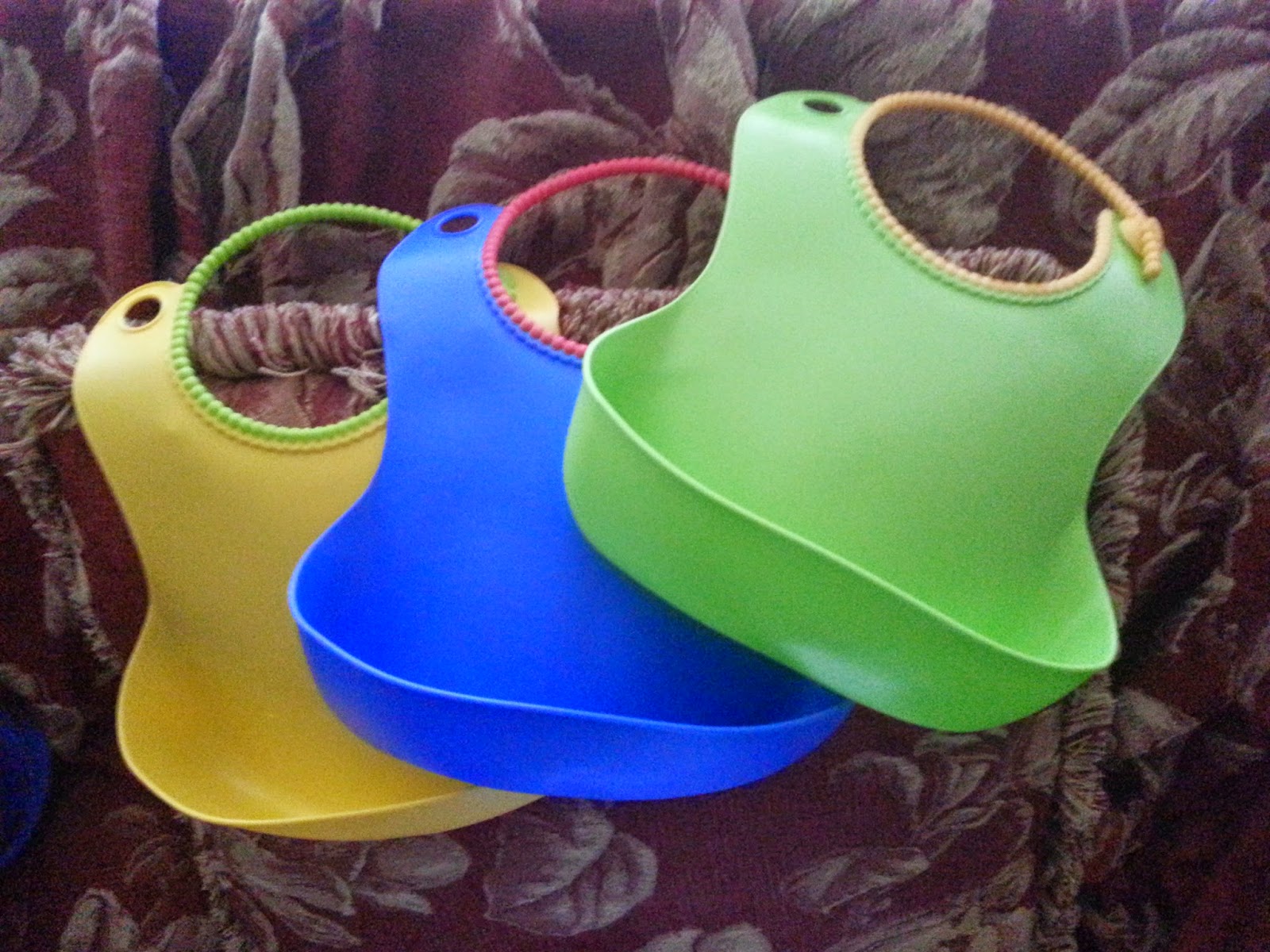 Cute Baby Bibs 3 Pack Soft Plastic Waterproof Review Momma4Life