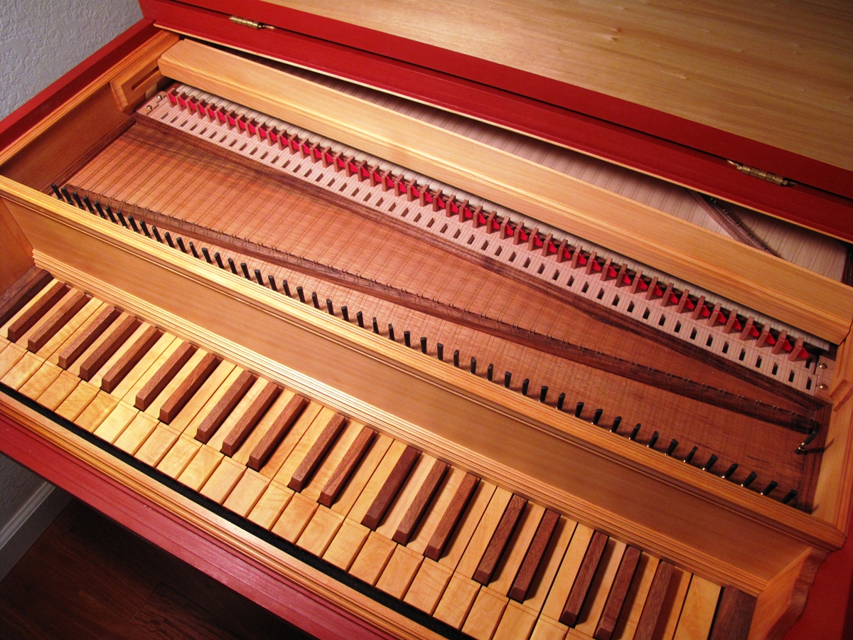 Звуки музыкальных инструментов слушать. Челеста. Челеста музыкальный инструмент фото. Harpsichord 338. Spitfire Harpsichord.