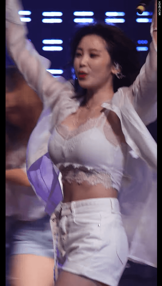 행사뛰는 전효성