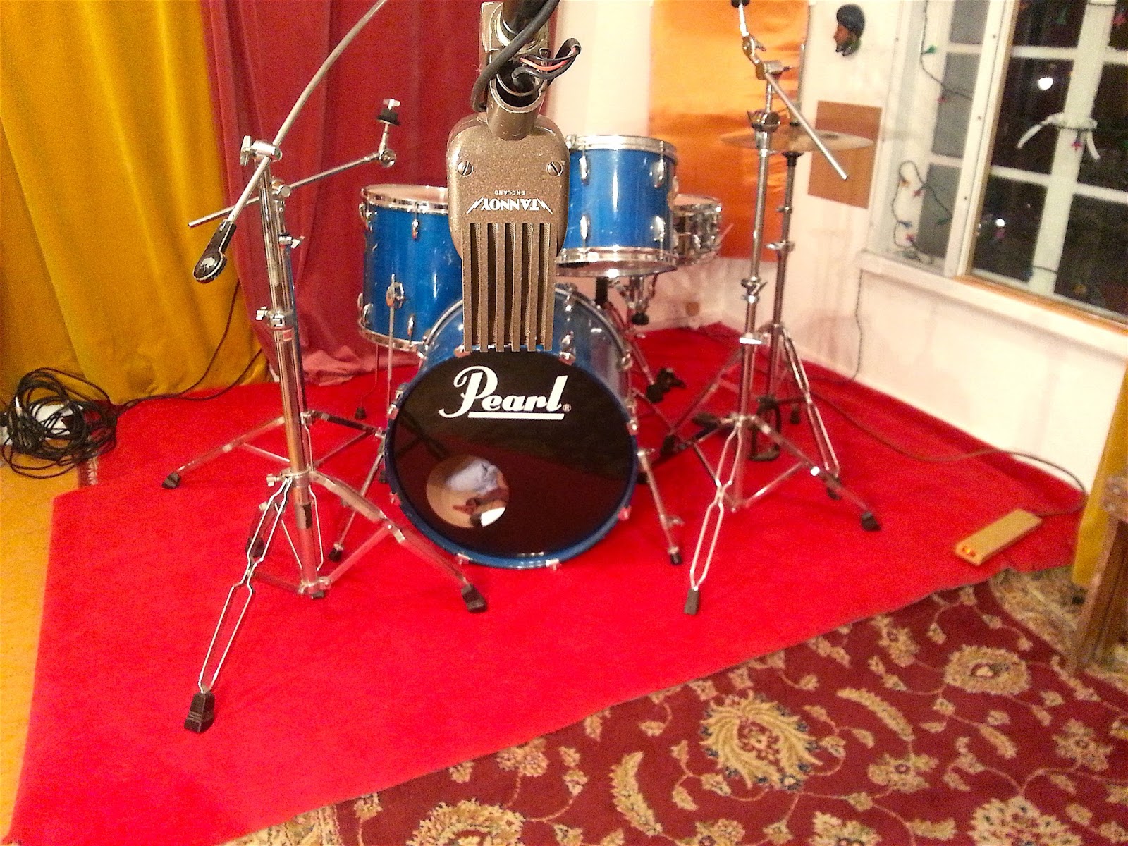 Recording Drums 7 Ribbon Mics in the Room!