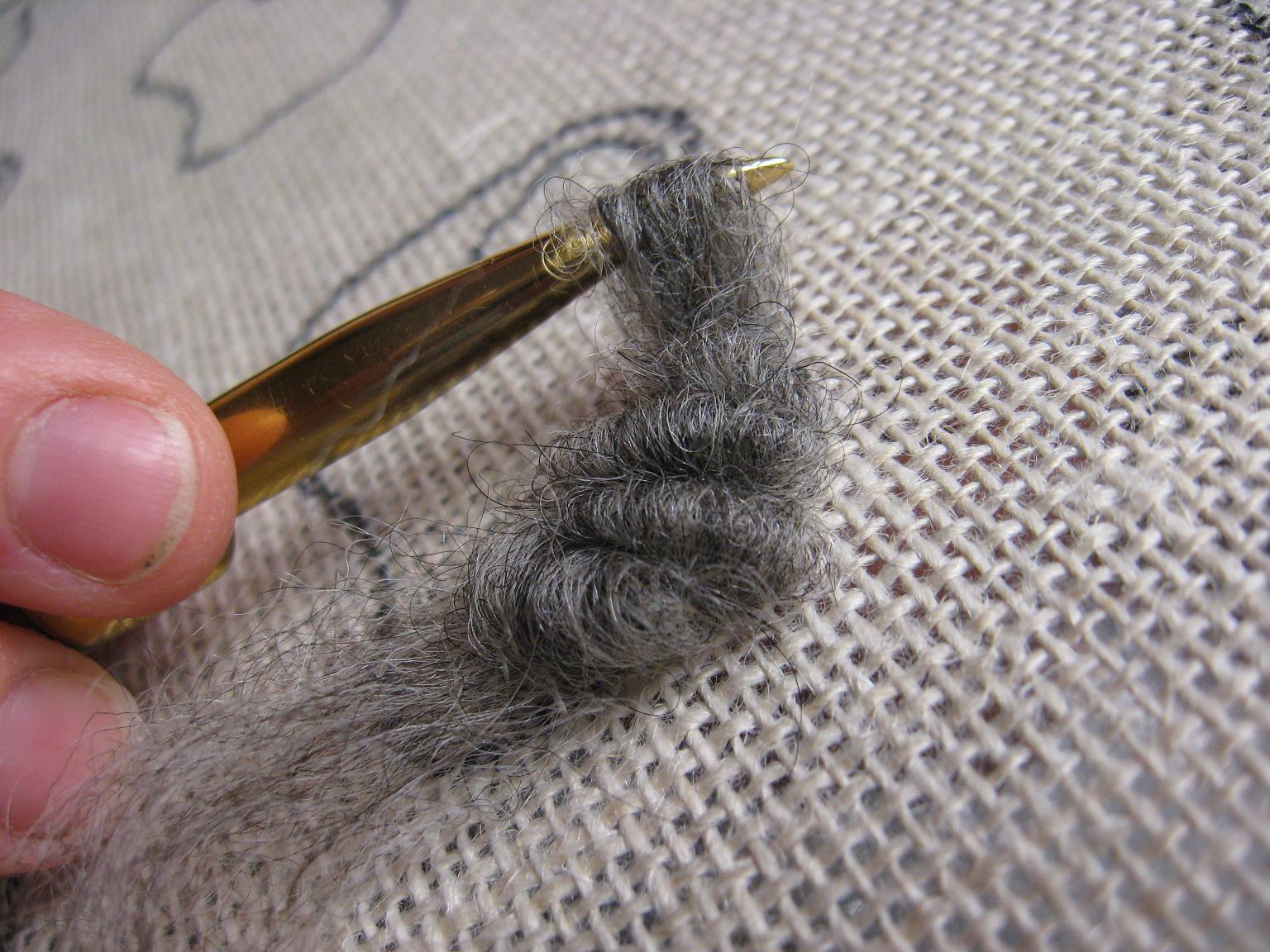 Rug Hooking Wool Roving or Fleece - Roughly 2 Ounce of Hand Dyed Fluff Wool  for Rug Hooking, Felting, Spinning and More - Mermaid Tail — loop by loop  studio