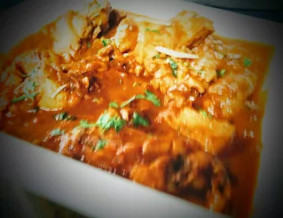 Serving hot chicken curry recipe