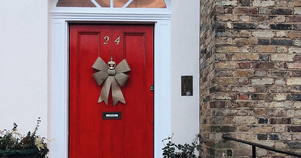 7 Inspirasi Warna Cat Pintu & Jendela