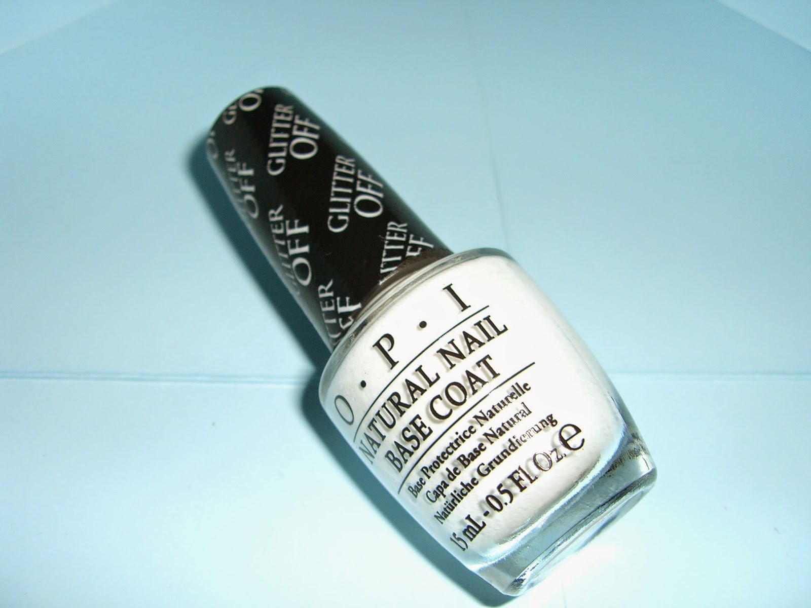 Belle et buzz Glitter Off natural nail base coat, OPI