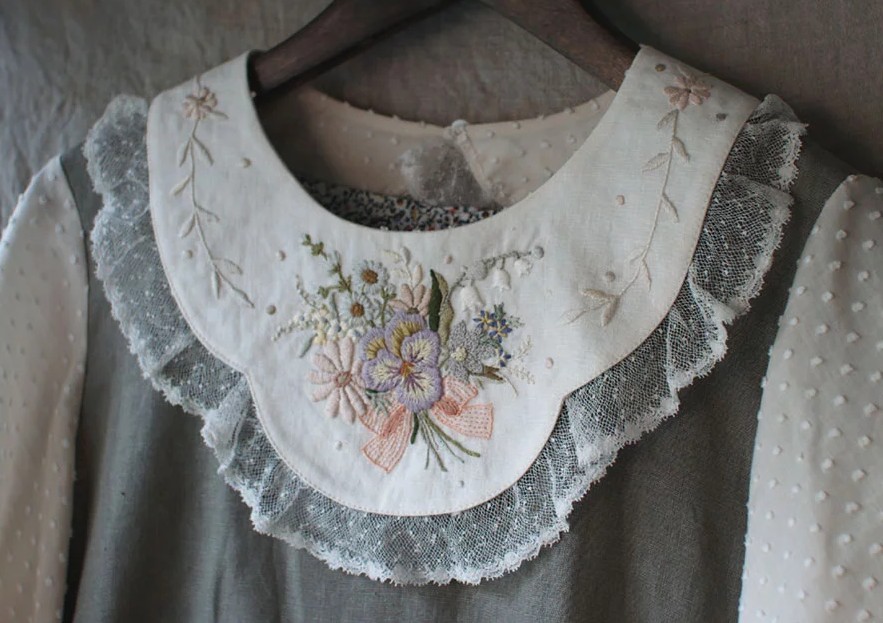 Mẫu thêu cổ áo đẹp - Hình 9