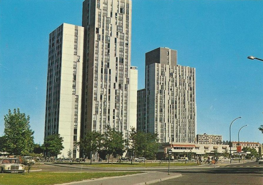 Un Paysage Moderne VIGNEUXSURSEINE La Croix Blanche Un Paysage Moderne VIGNEUXSURSEINE La Croix Blanche