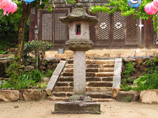 La vieille lanterne de Gucheungam 구층암