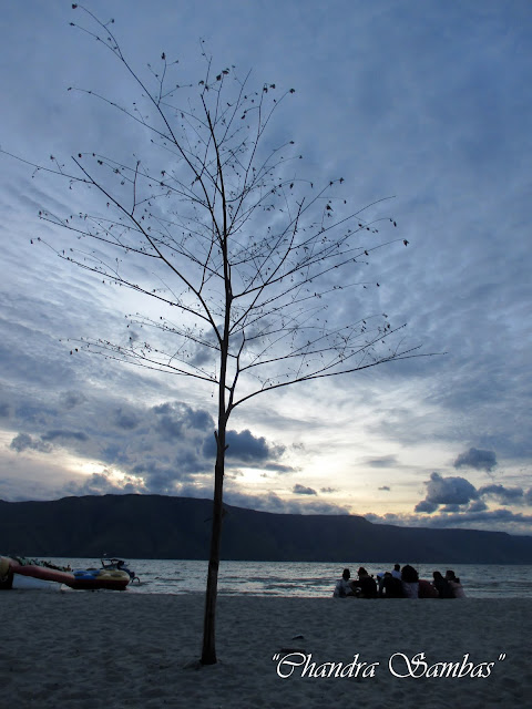 Pantai Pasir Putih Parbaba Samosir