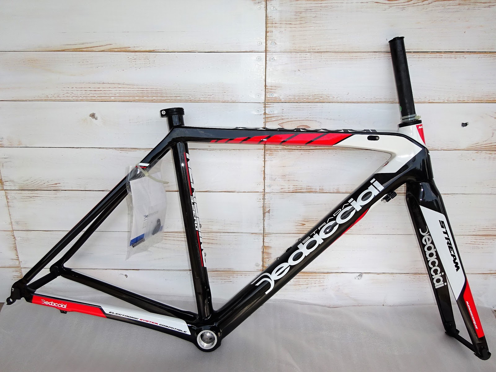 ロードバイク デダチャイ フレーム