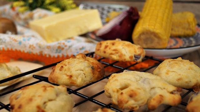 BOCADITOS DE MAÍZ Y QUESO RECETA FÁCIL Y DELICIOSA