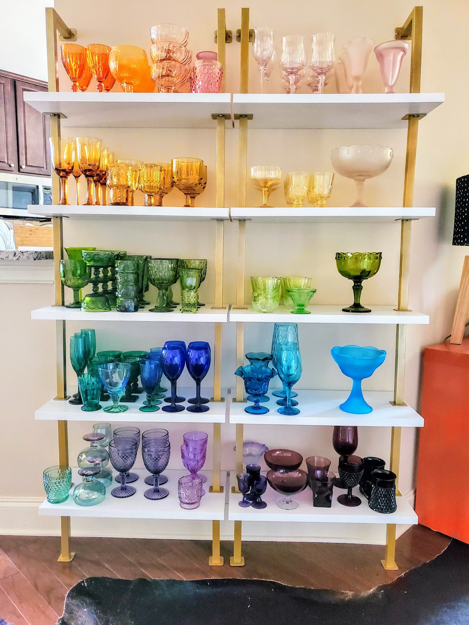 Colorful Glassware — How to Get This Vintage-Inspired Trend