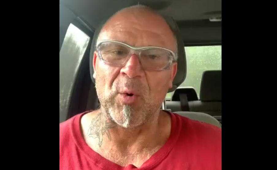 Du Son Pour Les Gars Sur Le gars du gym clandestin est sorti de prison et la merde est pognée