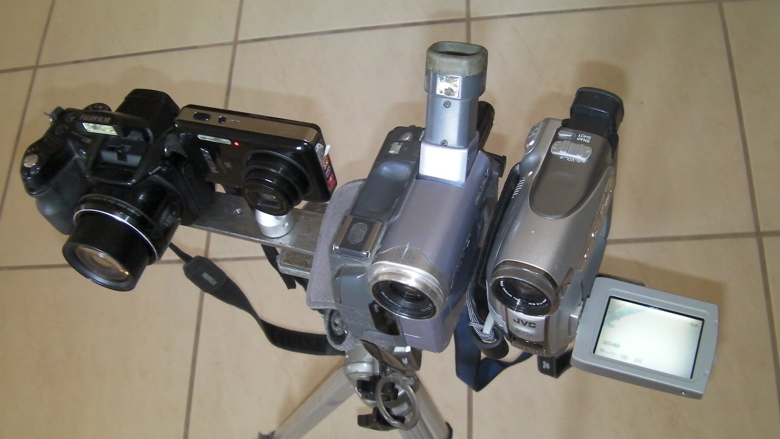 roxblog REMOTE CONTROLLED CAMERA ARRAY