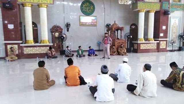 Imam Besar Masjid di Pesisir Selatan Dapat Tunjangan Rp4 Juta per Bulan