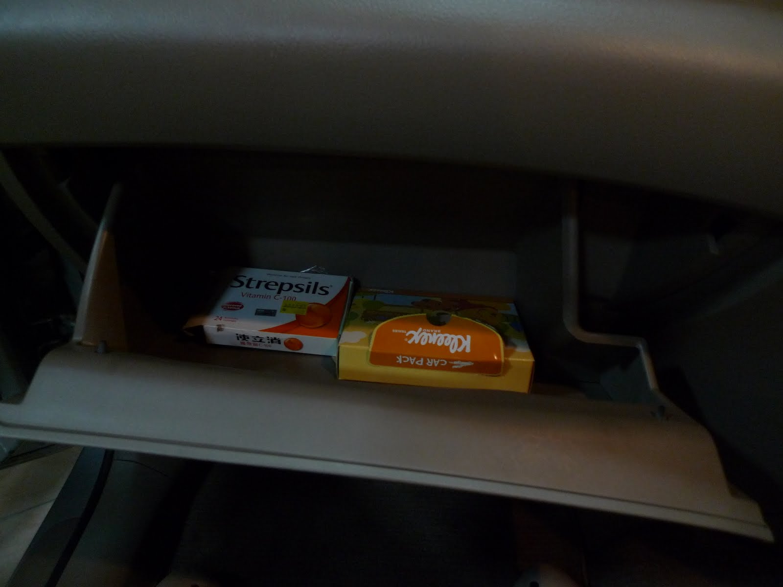 World of Toyota Isis Changing Air Cond Filter