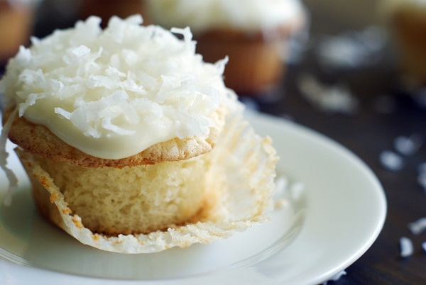 Key lime-filled coconut cupcakes