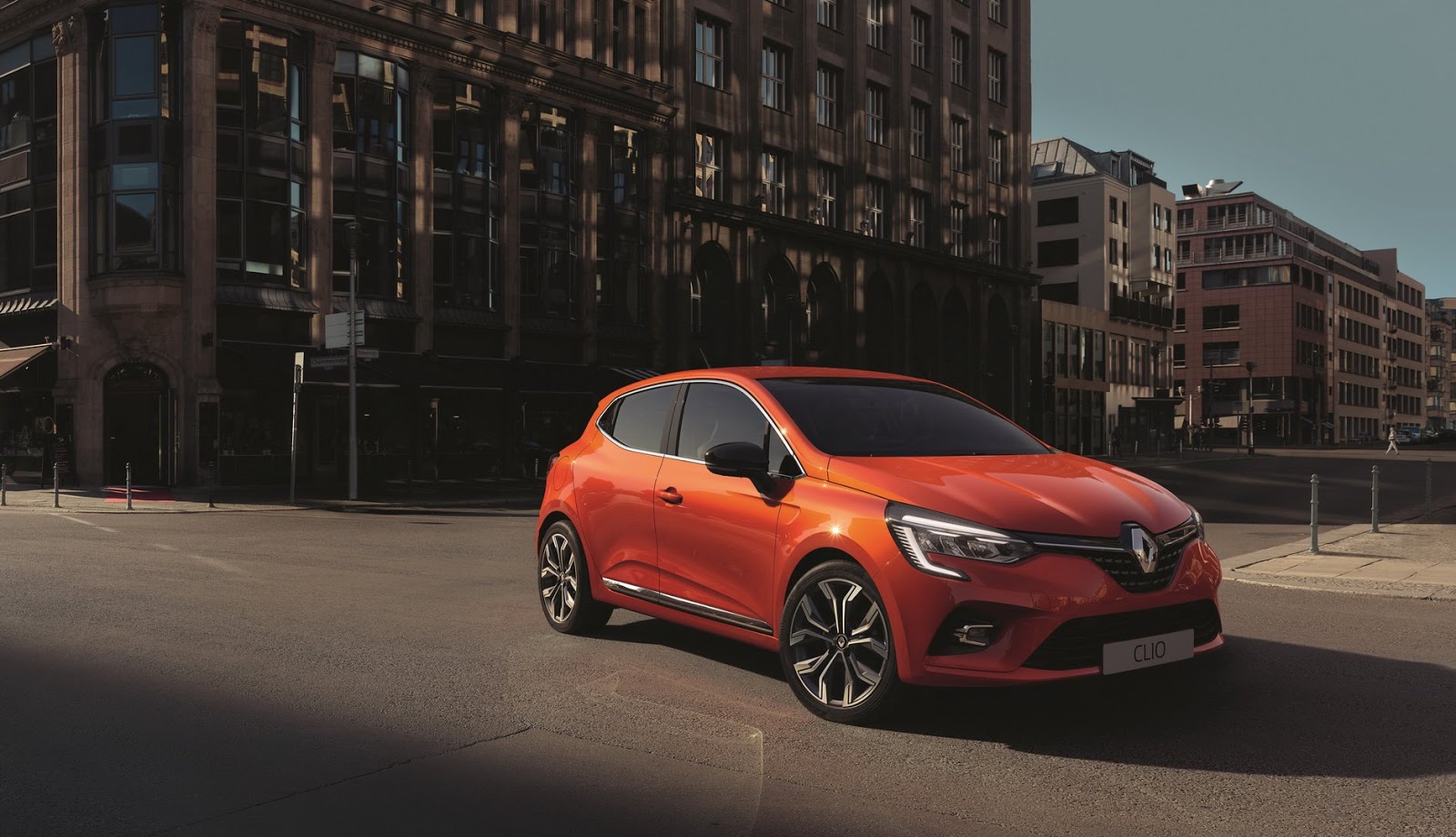 Renault Shows Off All New Fifth Generation Clio