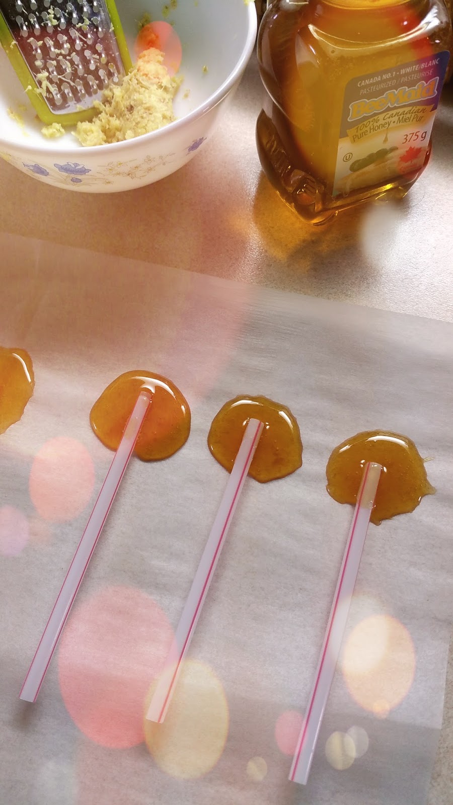 2 INGREDIENTS TO TREAT COLD & COUGH Make Honeyginger lollipop in 15
