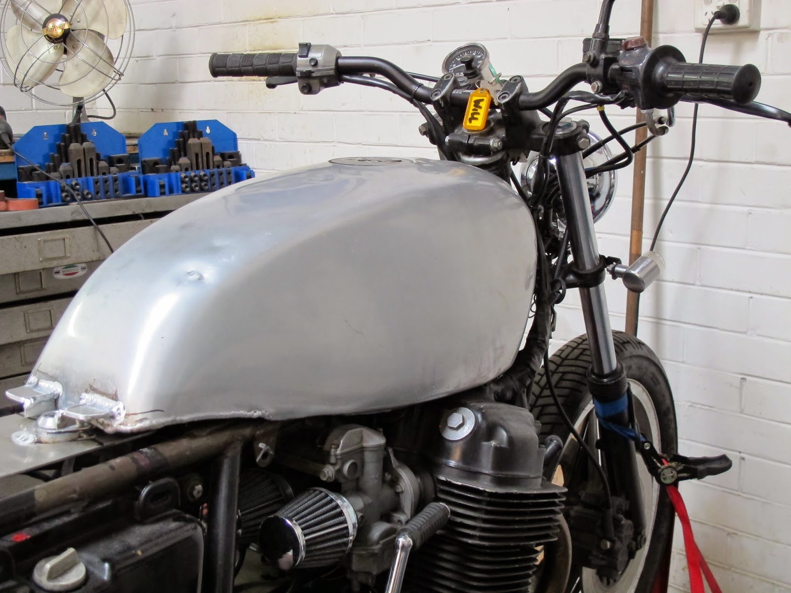 Cb750 aftermarket gas tank Clearance