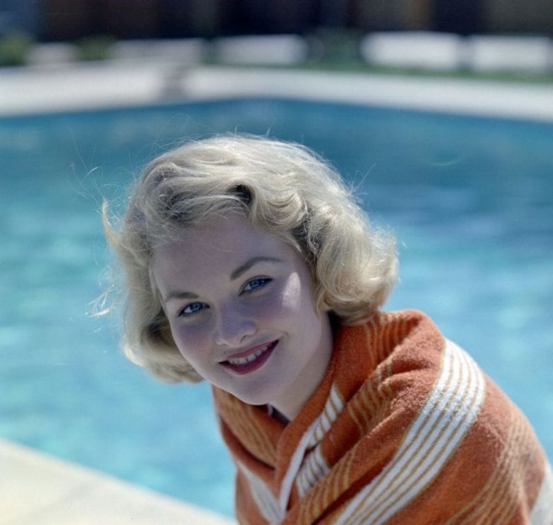 30 Glamorous Color Photos of Diane McBain in the 1960s Vintage Everyday