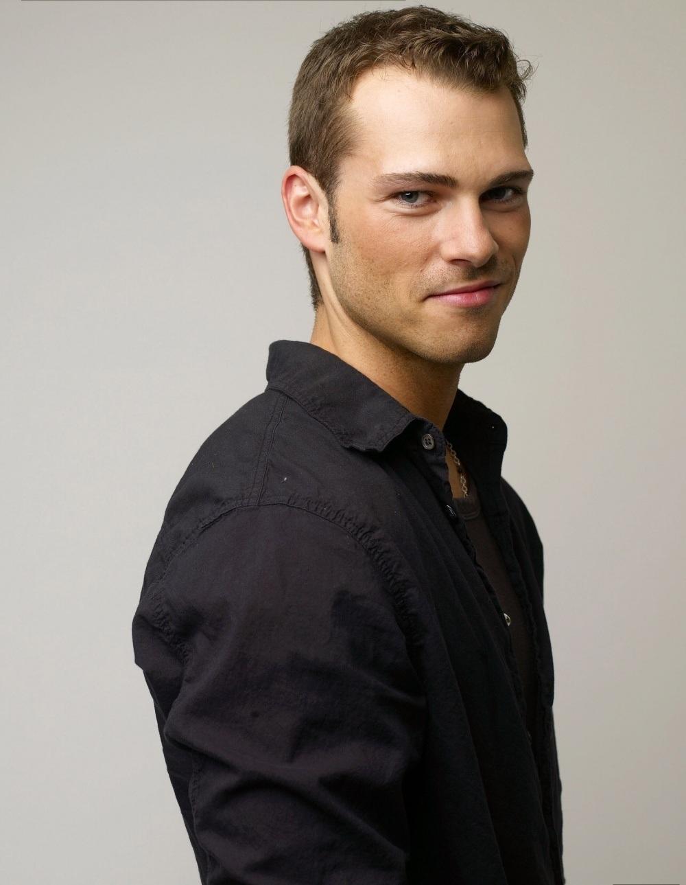 Hall Stars Wall Shawn Roberts