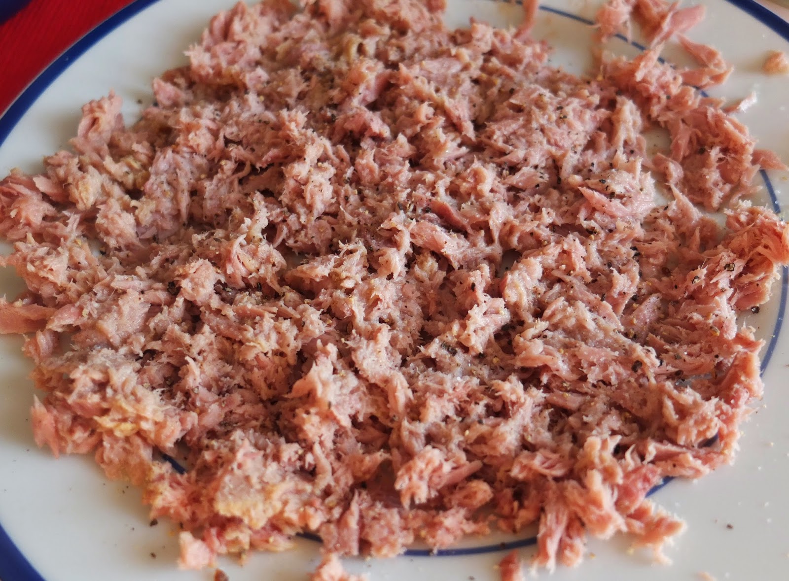 Thunfisch-Tomaten-Mais-Salat