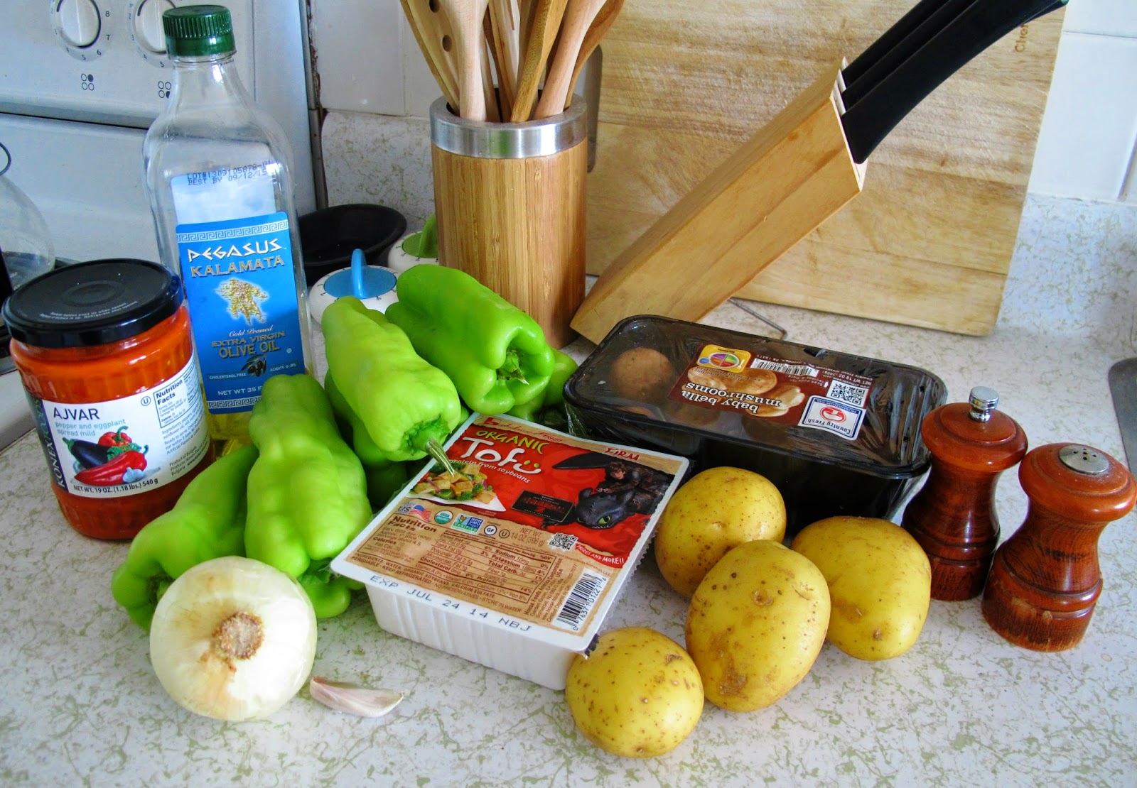 World Traveler Recipes: Vegetarian Stuffed Peppers