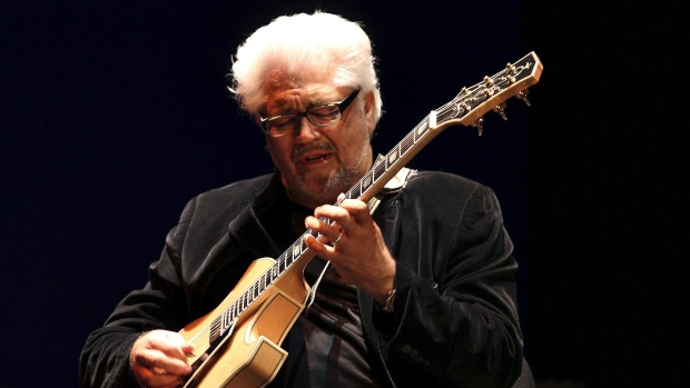 LARRY CORYELL