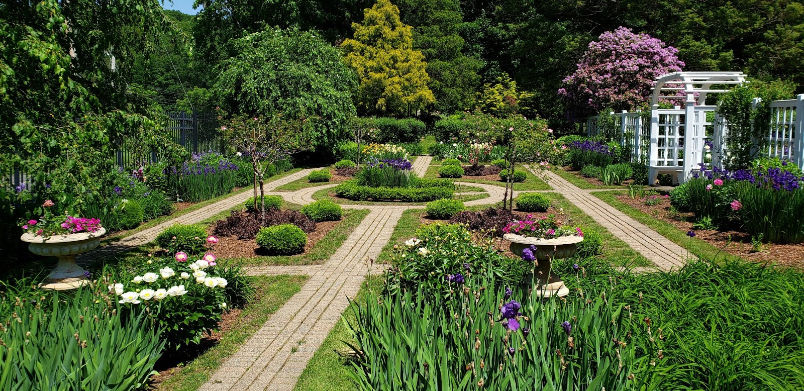 The Valley Voice Tour gardens Saturday at Osborne Homestead Museum in