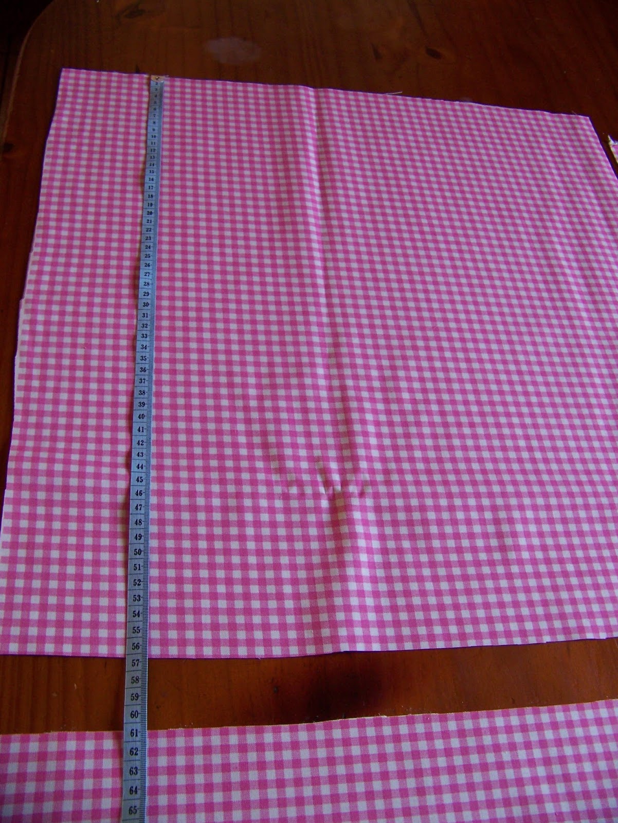 A Pretty Talent Blog Make a Round Scatter Cushion