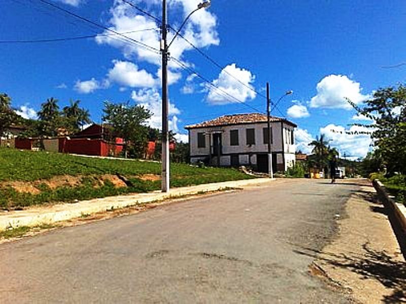 VIAGEM, TURISMO E AVENTURAS POR LUGARES INCRÍVEIS SERRA AZUL DE MINAS / MINAS GERAIS / BRAZIL