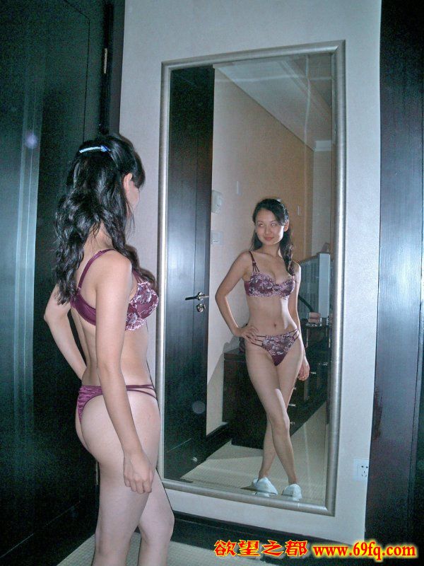 Really Really Beautiful Chinese Lady Jing Shi Born In 1979 S Private Home Naked Photos Leaked