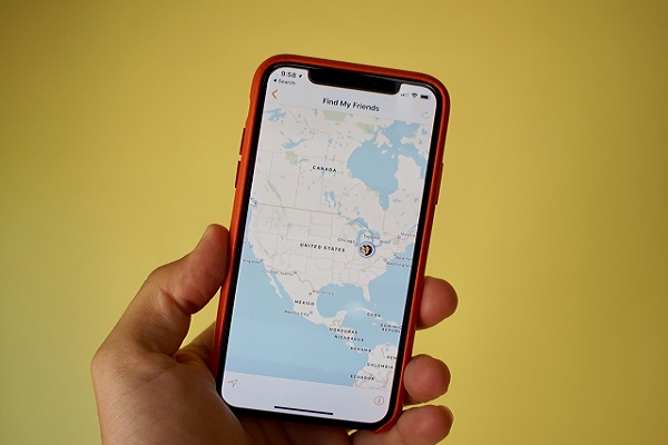 بعض التطبيقات تتجسس علي الابفون بسبب gps