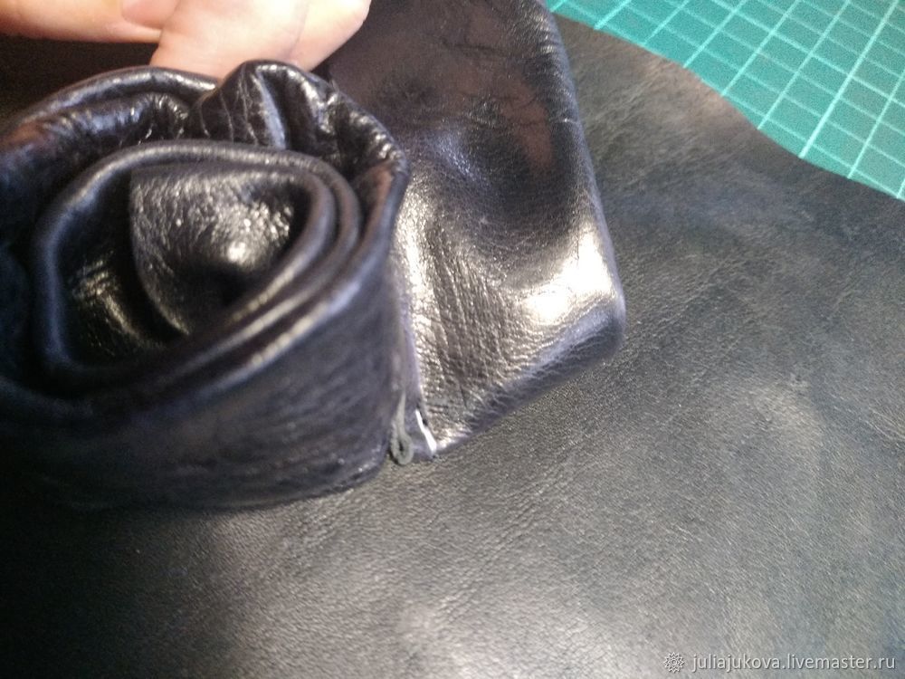 Leather Zipper Clutch Bag. Sewing Tutorial ~ Free-Tutorial.net